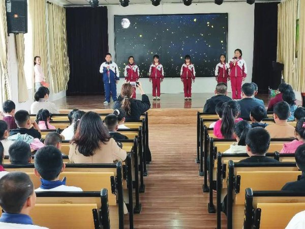 009配资 书香伴成长 阅读润童心